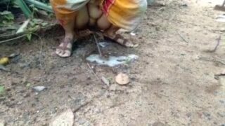 Aunty sex mudichitu urine adikum mms video