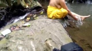 Desi indian ladies outdooril kazhati kattum xnxx video