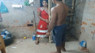 Aunty sontha gramathirku sendru kalla kathalanai ookiraal