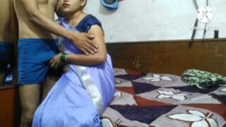 Sexy akka pakthu veetu paiyan sunni oombi ookiraal