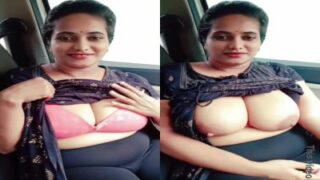 Office manager aunty caril pogumpothu boobs kattukiral