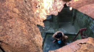 Gramathu mallu aunty hairy pussy shaving video