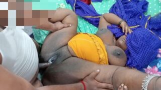 Madurai aunty mulai paal kasaki sex talk ool video