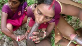 Married maid aunty theni forestil blowjob pannukiral