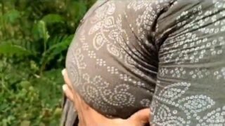 Mama ponnu vidhya tops kazhati boobs press MMS