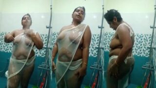 Kerala mallu transparent saree kattikondu wet bathing clip